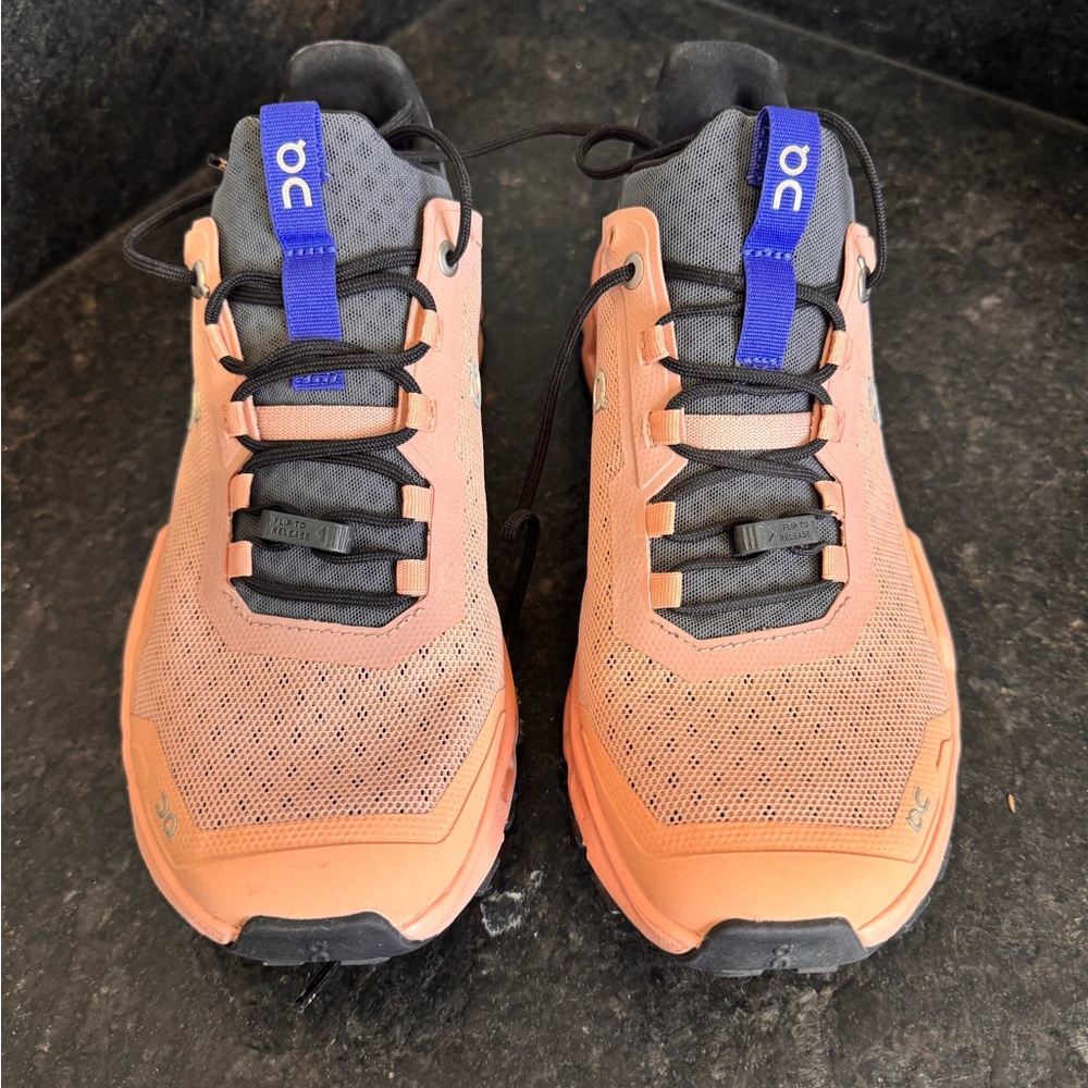 On Running Shoes Cloudultra